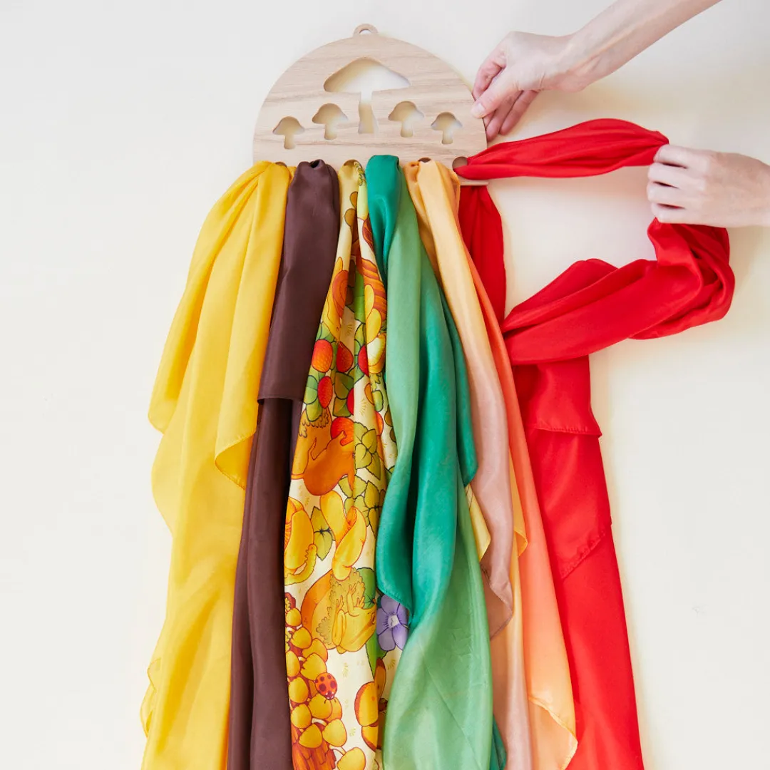 playsilk_display_18.webp Sarah's Silks Playsilk Display Best